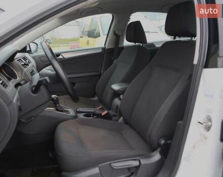 Білий Фольксваген Джетта, об'ємом двигуна 1.6 л та пробігом 122 тис. км за 12600 $, фото 6 на Automoto.ua