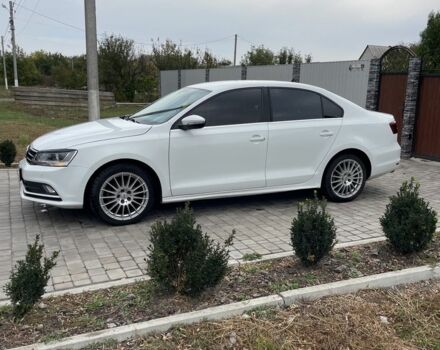 Фольксваген Джетта 2016 в Новомосковске на Automoto.ua Белый Фольксваген Джетта, объемом двигателя 1.6 л и пробегом 136 тыс. км за 11500 $, фото 3 на Automoto.ua
