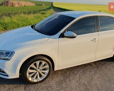 Белый Фольксваген Джетта, объемом двигателя 1.6 л и пробегом 150 тыс. км за 12500 $, фото 1 на Automoto.ua