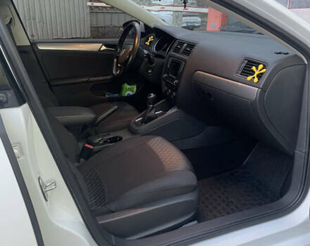 Фольксваген Джетта 2016 в Киеве на Automoto.ua Белый Фольксваген Джетта, объемом двигателя 1.6 л и пробегом 211 тыс. км за 11300 $, фото 8 на Automoto.ua