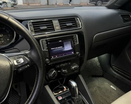 Белый Фольксваген Джетта, объемом двигателя 1.8 л и пробегом 110 тыс. км за 5500 $, фото 16 на Automoto.ua