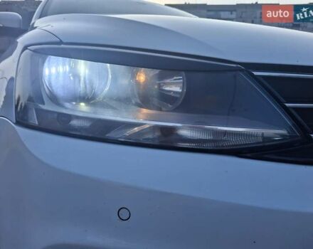 Белый Фольксваген Джетта, объемом двигателя 1.6 л и пробегом 201 тыс. км за 9800 $, фото 10 на Automoto.ua