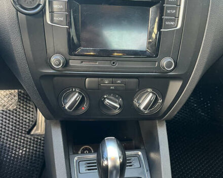 Фольксваген Джетта 2016 в Тернополе на Automoto.ua Белый Фольксваген Джетта, объемом двигателя 1.39 л и пробегом 181 тыс. км за 9999 $, фото 8 на Automoto.ua