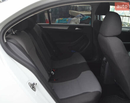 Фольксваген Джетта 2016 в Киеве на Automoto.ua Белый Фольксваген Джетта, объемом двигателя 1.39 л и пробегом 118 тыс. км за 11200 $, фото 14 на Automoto.ua