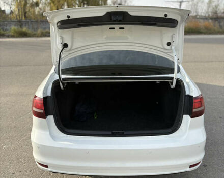 Белый Фольксваген Джетта, объемом двигателя 1.6 л и пробегом 232 тыс. км за 10700 $, фото 17 на Automoto.ua