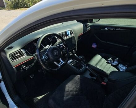 Білий Фольксваген Джетта, об'ємом двигуна 2 л та пробігом 179 тис. км за 11500 $, фото 11 на Automoto.ua