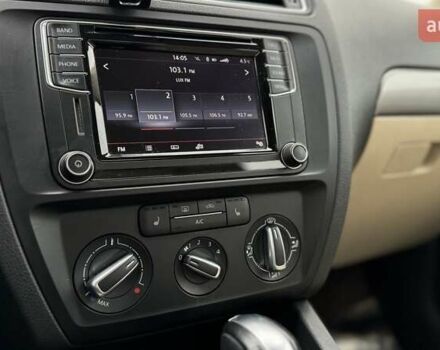 Белый Фольксваген Джетта, объемом двигателя 1.39 л и пробегом 74 тыс. км за 13500 $, фото 29 на Automoto.ua