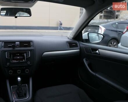 Білий Фольксваген Джетта, об'ємом двигуна 1.6 л та пробігом 122 тис. км за 12600 $, фото 12 на Automoto.ua