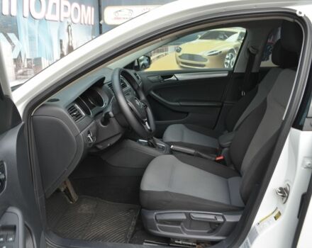 Фольксваген Джетта 2016 в Киеве на Automoto.ua Белый Фольксваген Джетта, объемом двигателя 0 л и пробегом 118 тыс. км за 11200 $, фото 11 на Automoto.ua