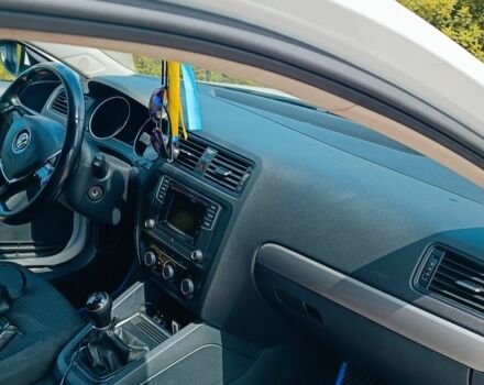 Белый Фольксваген Джетта, объемом двигателя 1.6 л и пробегом 301 тыс. км за 9000 $, фото 6 на Automoto.ua