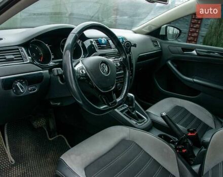 Білий Фольксваген Джетта, об'ємом двигуна 1.6 л та пробігом 157 тис. км за 13500 $, фото 6 на Automoto.ua