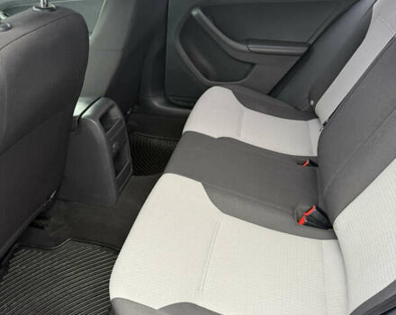 Білий Фольксваген Джетта, об'ємом двигуна 1.39 л та пробігом 98 тис. км за 11000 $, фото 11 на Automoto.ua