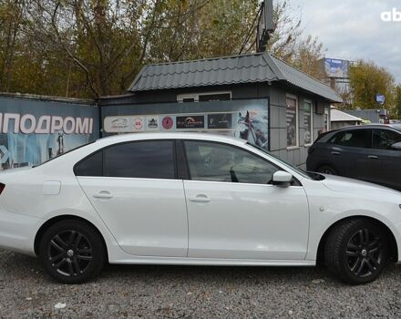 Фольксваген Джетта 2016 в Киеве на Automoto.ua Белый Фольксваген Джетта, объемом двигателя 0 л и пробегом 118 тыс. км за 11200 $, фото 5 на Automoto.ua