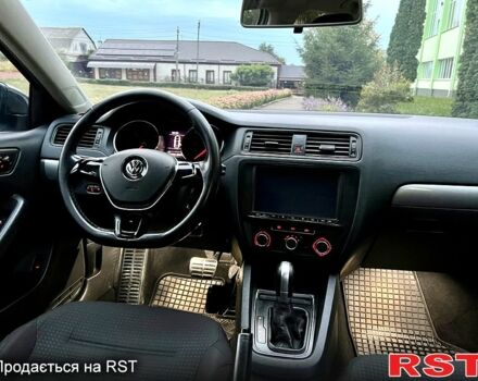 Белый Фольксваген Джетта, объемом двигателя 1.6 л и пробегом 144 тыс. км за 10700 $, фото 6 на Automoto.ua