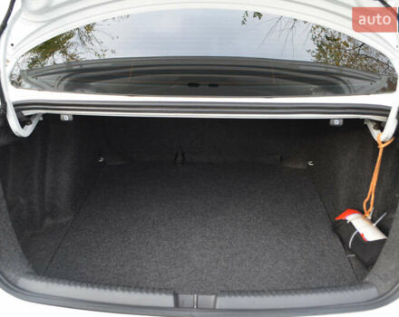 Фольксваген Джетта 2016 в Киеве на Automoto.ua Белый Фольксваген Джетта, объемом двигателя 1.39 л и пробегом 118 тыс. км за 11200 $, фото 9 на Automoto.ua