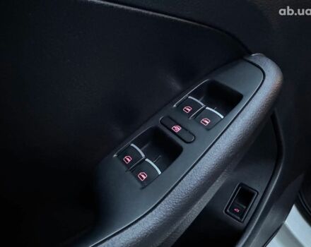 Белый Фольксваген Джетта, объемом двигателя 1.6 л и пробегом 180 тыс. км за 10990 $, фото 10 на Automoto.ua