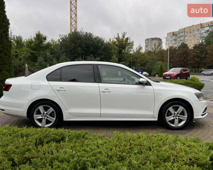 Фольксваген Джетта 2016 в Львове на Automoto.ua Белый Фольксваген Джетта, объемом двигателя 1.6 л и пробегом 187 тыс. км за 11500 $, фото 7 на Automoto.ua