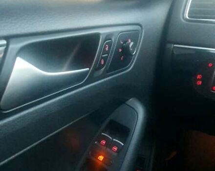 Белый Фольксваген Джетта, объемом двигателя 1.6 л и пробегом 150 тыс. км за 12500 $, фото 3 на Automoto.ua