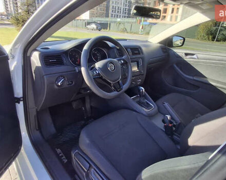 Белый Фольксваген Джетта, объемом двигателя 1.4 л и пробегом 184 тыс. км за 9300 $, фото 5 на Automoto.ua