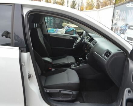 Фольксваген Джетта 2016 в Киеве на Automoto.ua Белый Фольксваген Джетта, объемом двигателя 0 л и пробегом 118 тыс. км за 11200 $, фото 15 на Automoto.ua