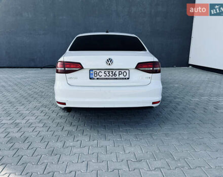 Білий Фольксваген Джетта, об'ємом двигуна 1.6 л та пробігом 187 тис. км за 10800 $, фото 6 на Automoto.ua