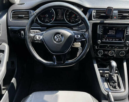 Білий Фольксваген Джетта, об'ємом двигуна 1.6 л та пробігом 173 тис. км за 11000 $, фото 9 на Automoto.ua