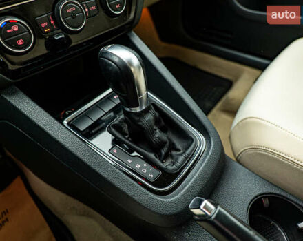 Фольксваген Джетта 2016 в Киеве на Automoto.ua Белый Фольксваген Джетта, объемом двигателя 1.6 л и пробегом 102 тыс. км за 11404 $, фото 15 на Automoto.ua