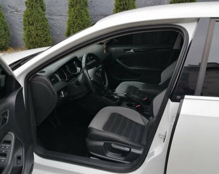 Белый Фольксваген Джетта, объемом двигателя 1.6 л и пробегом 245 тыс. км за 10500 $, фото 10 на Automoto.ua