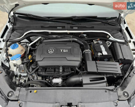 Білий Фольксваген Джетта, об'ємом двигуна 1.8 л та пробігом 184 тис. км за 10700 $, фото 35 на Automoto.ua