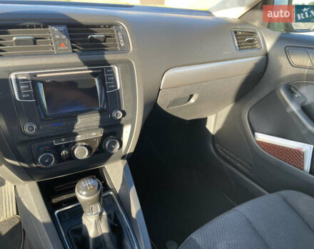 Белый Фольксваген Джетта, объемом двигателя 1.6 л и пробегом 280 тыс. км за 11200 $, фото 14 на Automoto.ua