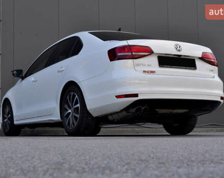 Белый Фольксваген Джетта, объемом двигателя 1.4 л и пробегом 79 тыс. км за 12000 $, фото 4 на Automoto.ua