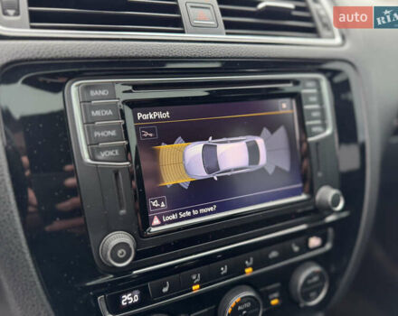 Белый Фольксваген Джетта, объемом двигателя 1.98 л и пробегом 84 тыс. км за 12500 $, фото 24 на Automoto.ua