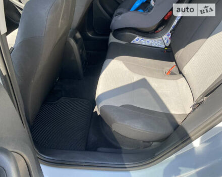 Белый Фольксваген Джетта, объемом двигателя 1.4 л и пробегом 70 тыс. км за 10999 $, фото 16 на Automoto.ua