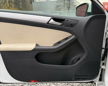 Белый Фольксваген Джетта, объемом двигателя 1.4 л и пробегом 149 тыс. км за 11500 $, фото 15 на Automoto.ua