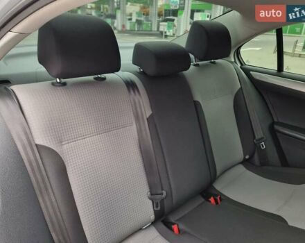 Белый Фольксваген Джетта, объемом двигателя 1.4 л и пробегом 164 тыс. км за 9999 $, фото 77 на Automoto.ua