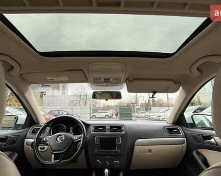 Белый Фольксваген Джетта, объемом двигателя 1.4 л и пробегом 149 тыс. км за 11500 $, фото 28 на Automoto.ua