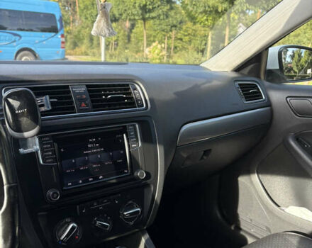 Білий Фольксваген Джетта, об'ємом двигуна 1.4 л та пробігом 175 тис. км за 13000 $, фото 18 на Automoto.ua