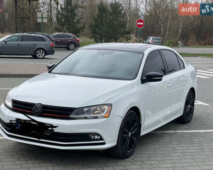 Белый Фольксваген Джетта, объемом двигателя 1.8 л и пробегом 118 тыс. км за 10000 $, фото 3 на Automoto.ua