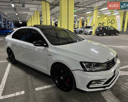 Фольксваген Джетта 2017 в Киеве на Automoto.ua Белый Фольксваген Джетта, объемом двигателя 2 л и пробегом 143 тыс. км за 14000 $, фото 3 на Automoto.ua