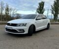 Фольксваген Джетта 2017 в Славянске на Automoto.ua Белый Фольксваген Джетта, объемом двигателя 2 л и пробегом 144 тыс. км за 13800 $, фото 1 на Automoto.ua