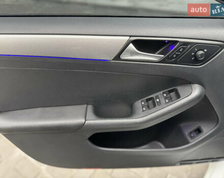 Білий Фольксваген Джетта, об'ємом двигуна 1.4 л та пробігом 146 тис. км за 10999 $, фото 15 на Automoto.ua