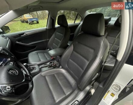 Белый Фольксваген Джетта, объемом двигателя 1.4 л и пробегом 110 тыс. км за 12300 $, фото 17 на Automoto.ua