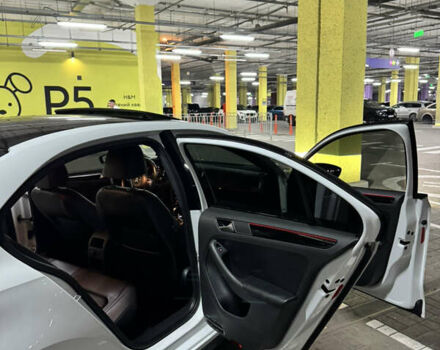 Фольксваген Джетта 2017 в Киеве на Automoto.ua Белый Фольксваген Джетта, объемом двигателя 2 л и пробегом 143 тыс. км за 14000 $, фото 11 на Automoto.ua