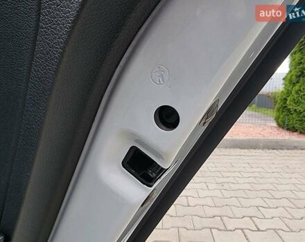 Белый Фольксваген Джетта, объемом двигателя 1.4 л и пробегом 164 тыс. км за 9999 $, фото 78 на Automoto.ua