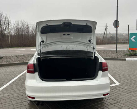 Белый Фольксваген Джетта, объемом двигателя 1.4 л и пробегом 120 тыс. км за 10900 $, фото 5 на Automoto.ua