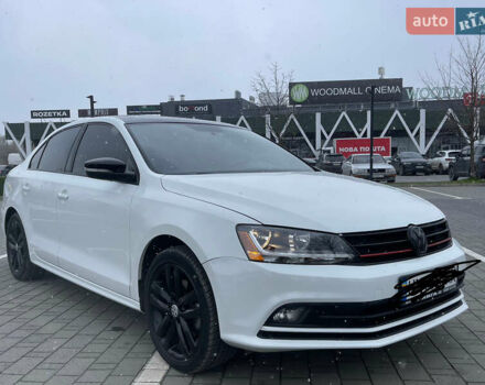 Белый Фольксваген Джетта, объемом двигателя 1.8 л и пробегом 118 тыс. км за 10000 $, фото 8 на Automoto.ua