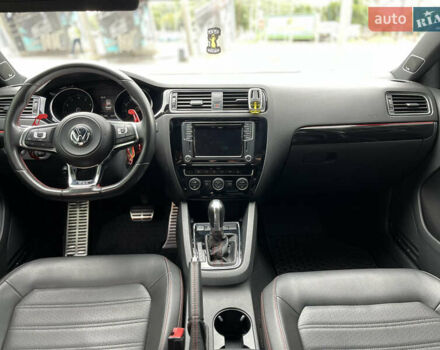 Фольксваген Джетта 2017 в Полтаве на Automoto.ua Белый Фольксваген Джетта, объемом двигателя 1.98 л и пробегом 127 тыс. км за 13500 $, фото 7 на Automoto.ua