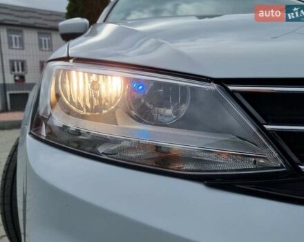 Белый Фольксваген Джетта, объемом двигателя 1.4 л и пробегом 164 тыс. км за 9999 $, фото 31 на Automoto.ua