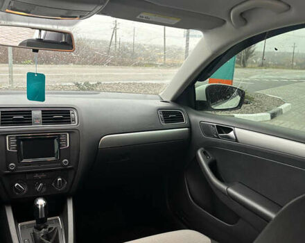 Белый Фольксваген Джетта, объемом двигателя 1.4 л и пробегом 120 тыс. км за 10900 $, фото 6 на Automoto.ua