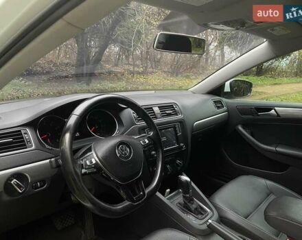 Белый Фольксваген Джетта, объемом двигателя 1.4 л и пробегом 110 тыс. км за 12300 $, фото 14 на Automoto.ua